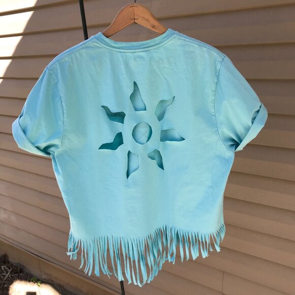 Summer Shirt, Size Large: Upcycled Cut Out Back Top, Edgy Fashion, Girl Kayaking - Picture 8 of 9